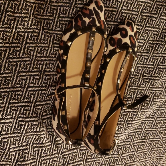 Shoes - Picture 3 of 3